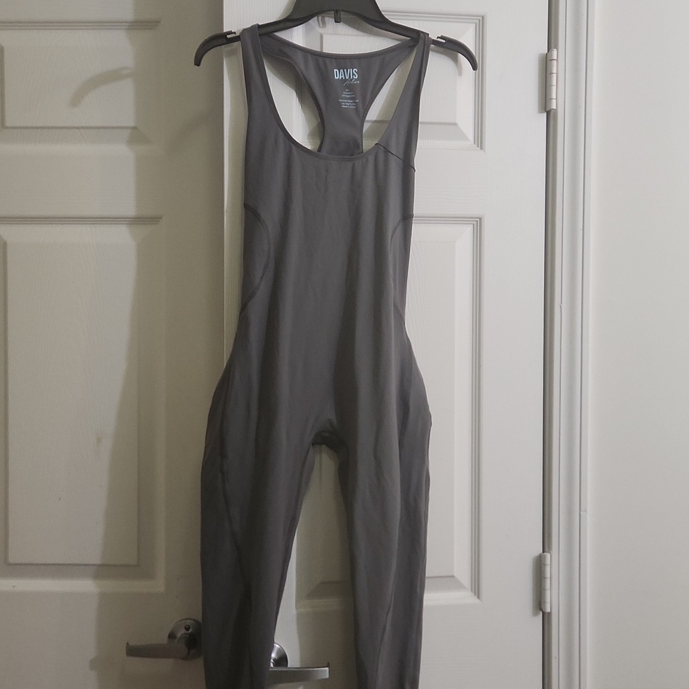 Gray Sleeveless Jumpsuit - Picture 5 of 5